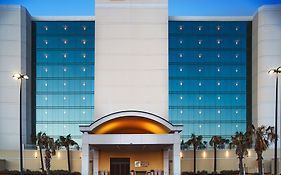 Holiday Inn Express Hotel & Suites va Beach Oceanfront