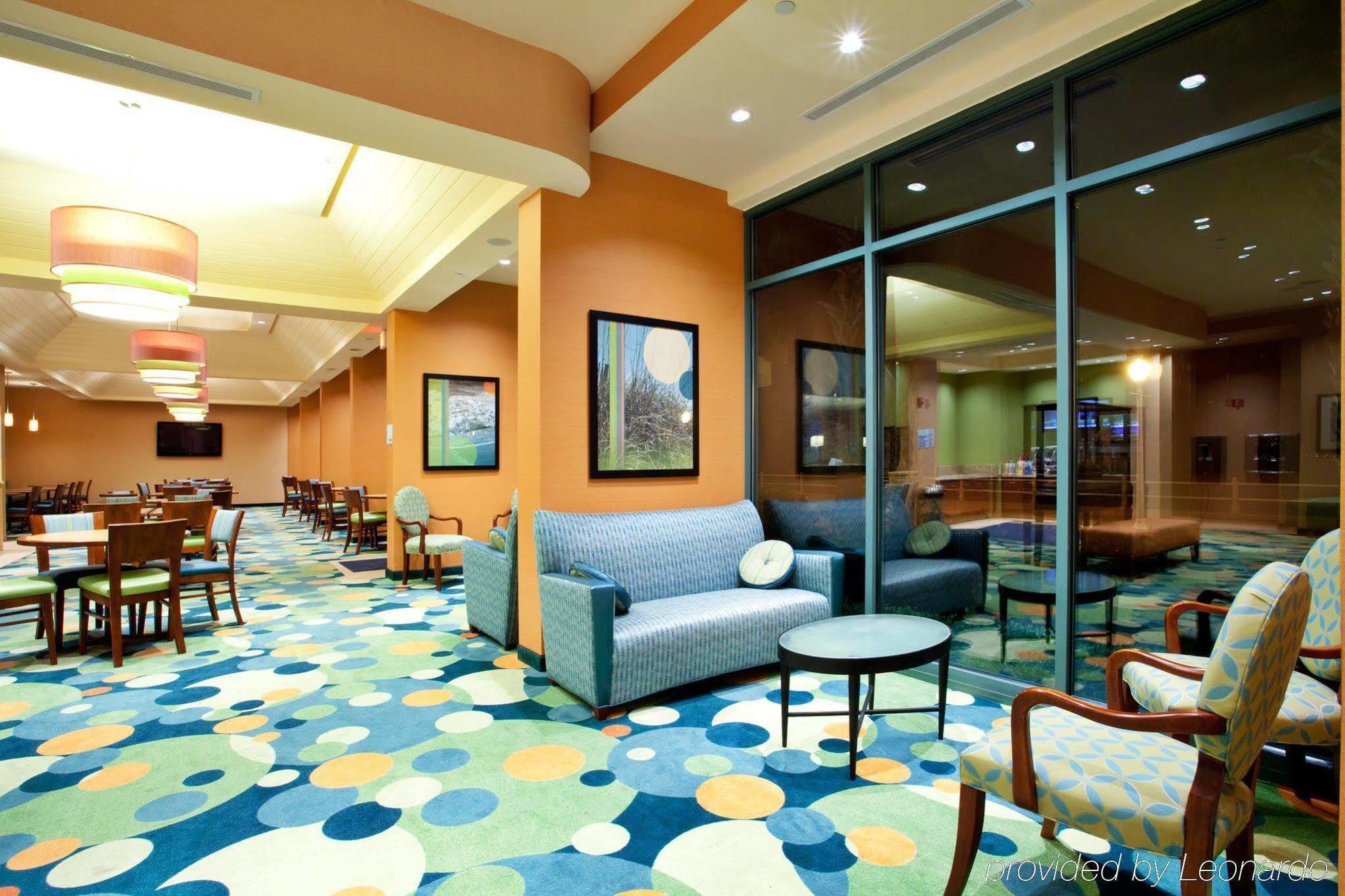 Holiday Inn Express Hotel & Suites Virginia Beach Oceanfront, An Ihg Hotel Restaurant photo